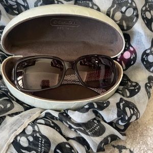 Coach sunglasses-brown lens with case
